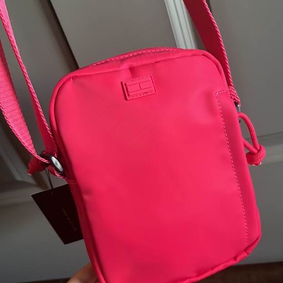 NEW WITH TAGS. Tommy Hilfiger crossbody bag, pink - Picture 7 of 12